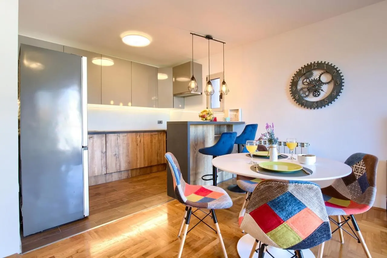 Luna Holiday Pula Apartment
